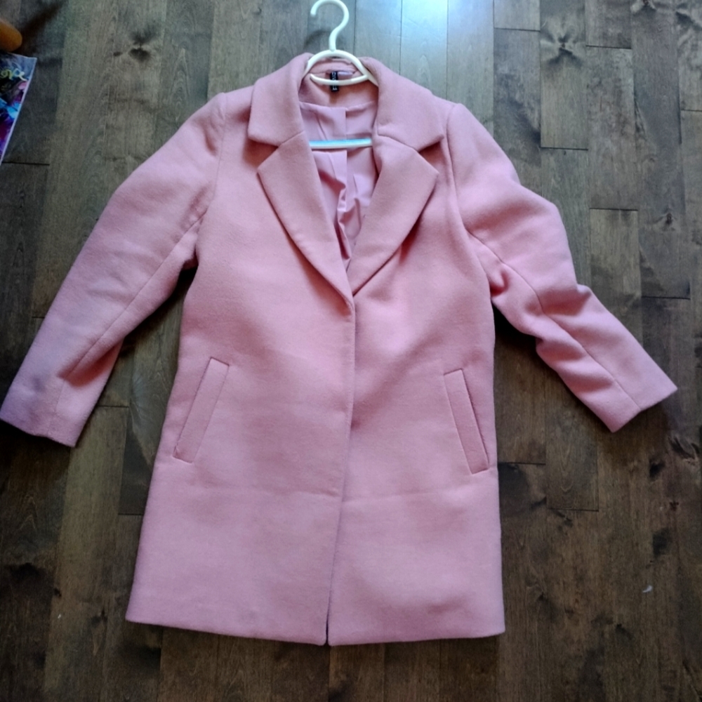 Beautiful coat old pink large H & M